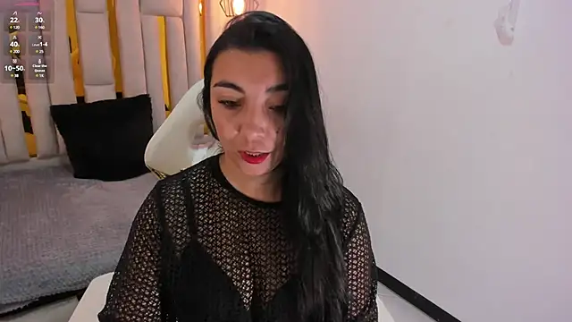 Karla hernandez  online show from January 2, 2025, 11:09 am