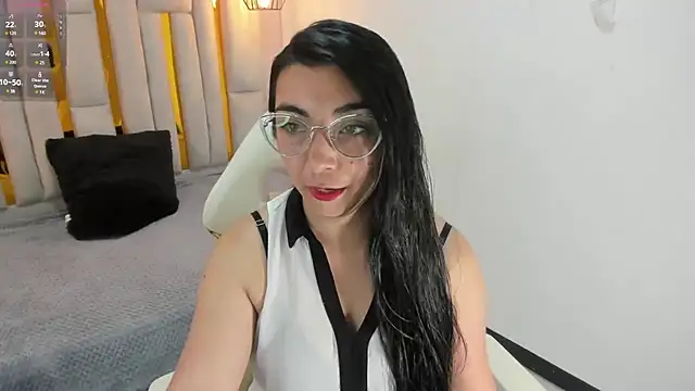 Karla hernandez  online show from January 10, 2025, 10:06 am