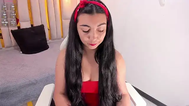 Karla hernandez  online show from January 21, 2025, 11:03 am