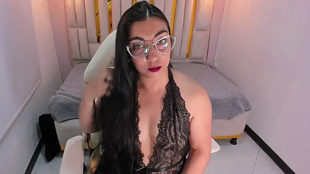 Karla hernandez  online show from March 15, 2025, 11:29 am