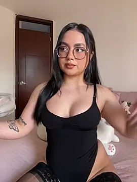 Snapshot of montmariana chatting on July 11, 2026, 11:06 pm montmariana online show from July 11, 2026, 11:06 pm