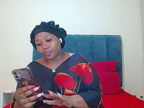 curvycloe1 online show from June 2, 2026, 7:21 am