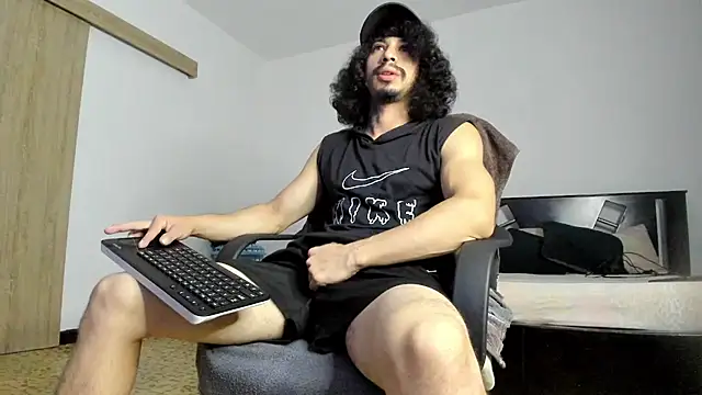 TristanWoods online show from May 5, 2026, 9:17 am