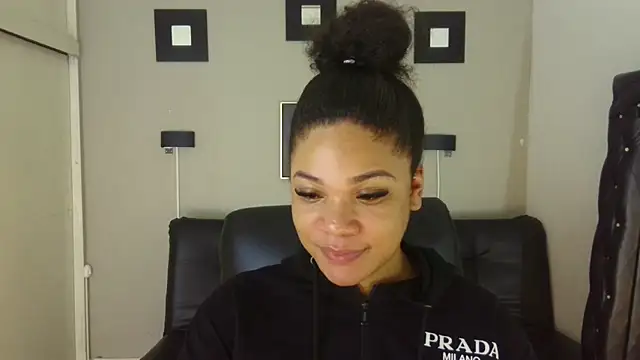 ashley Tompson1 online show from December 30, 2024, 3:35 pm