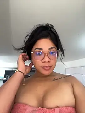 ashley Tompson1 online show from November 6, 2025, 12:50 pm