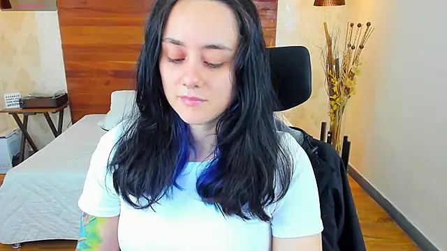 KatherineBond online show from January 25, 2025, 11:43 pm