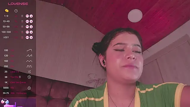 Sofi Blossom online show from February 2, 2025, 2:48 am