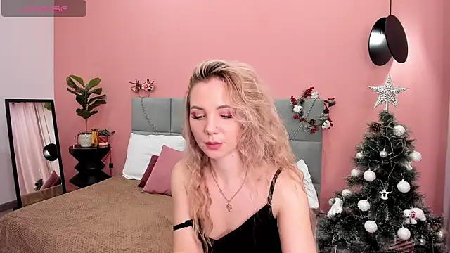 EvaMoran online show from December 30, 2024, 7:59 am