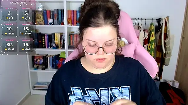 Gabiwaifu online show from September 30, 2025, 3:06 pm