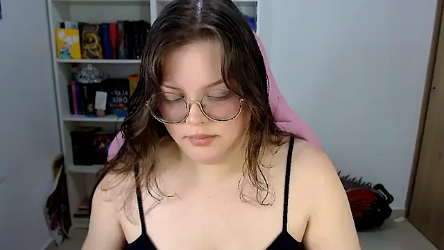 Gabiwaifu online show from February 22, 2026, 12:01 am