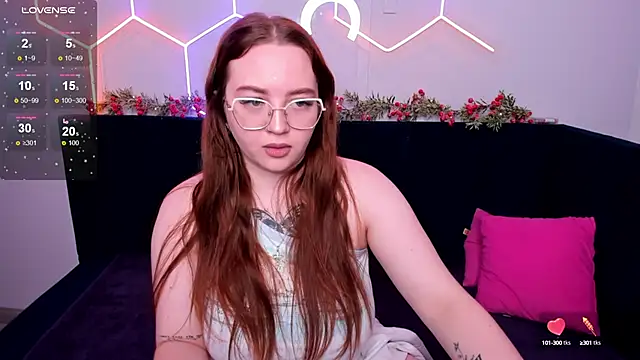 Emma adorablle online show from December 18, 2024, 5:04 am