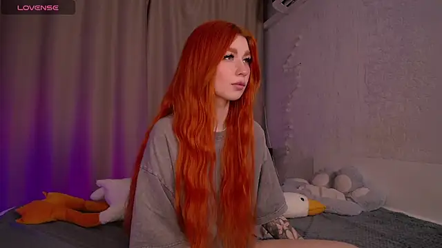 Evaa Moonn  online show from December 13, 2024, 2:05 pm