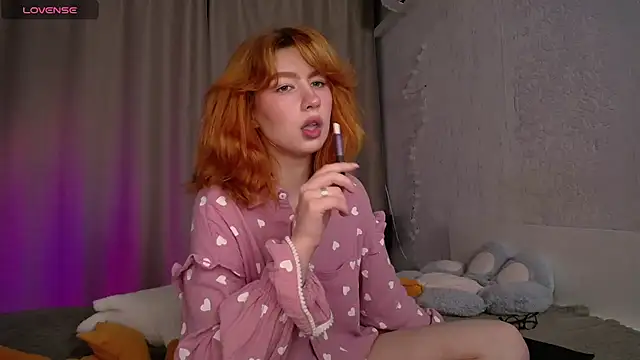 Evaa Moonn  online show from September 12, 2025, 11:48 pm