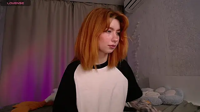 Evaa Moonn  online show from September 14, 2025, 11:09 am