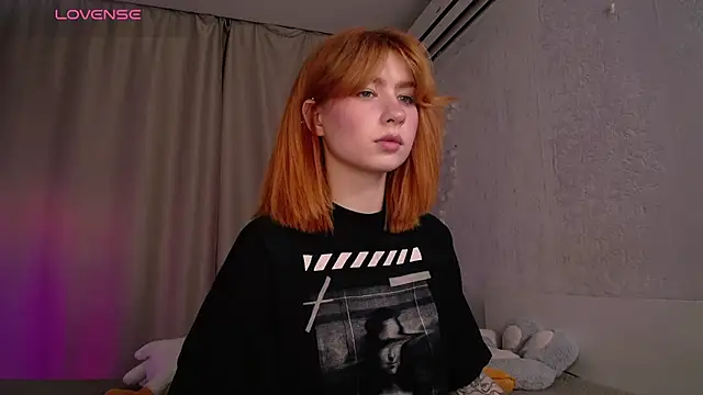 Evaa Moonn  online show from November 10, 2025, 9:41 am