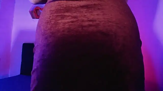 AnnaliOlsenX online show from January 4, 2025, 7:55 pm