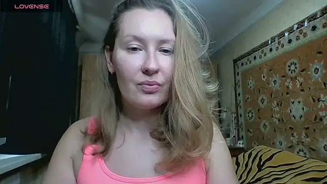 AnnaXLovers online show from October 27, 2025, 10:19 am