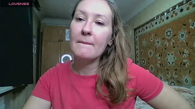 AnnaXLovers online show from November 15, 2025, 8:44 am