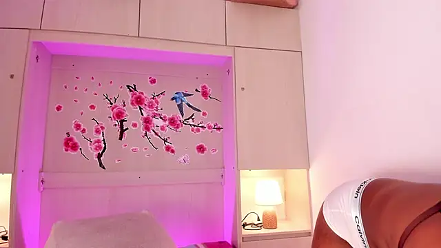 tamaraa smiith online show from October 4, 2025, 7:45 pm