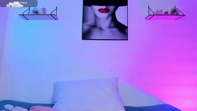 Manuela monroe online show from February 1, 2025, 1:20 pm