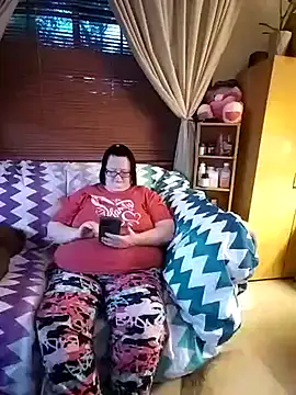 Snapshot of Bayou_Woman68 chatting on July 6, 2026, 1:02 am Bayou Woman68 online show from July 6, 2026, 1:02 am