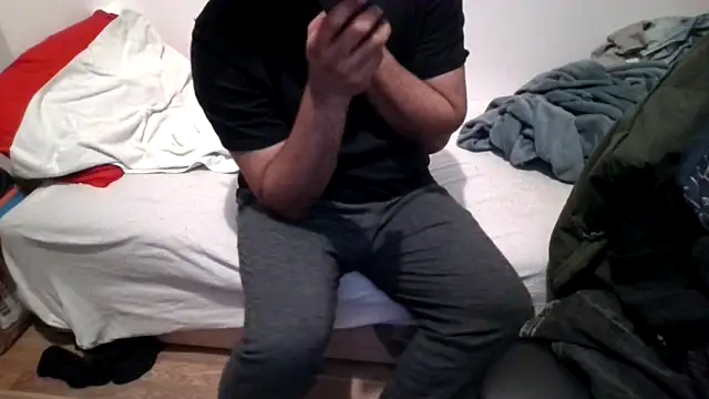 Snapshot of Indianluckyboytits chatting on December 6, 2024, 1:40 am Indianluckyboytits online show from December 6, 2024, 1:40 am