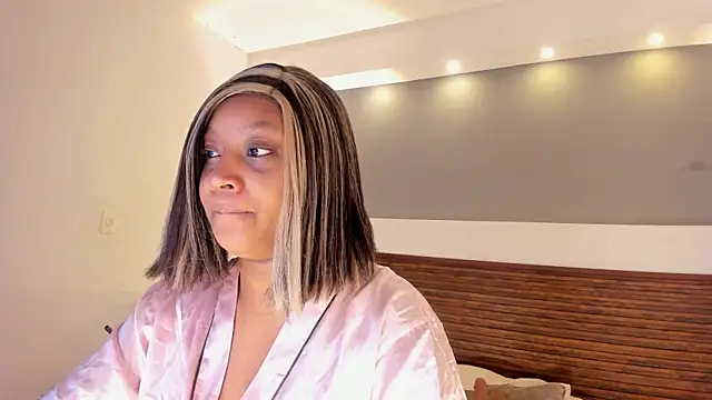 Adelehottman online show from December 5, 2025, 2:58 pm