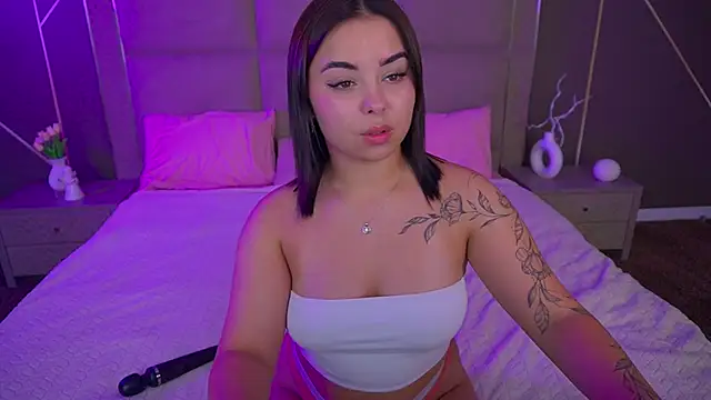 Snapshot of SusieWood chatting on October 25, 2025, 7:52 pm SusieWood online show from October 25, 2025, 7:52 pm