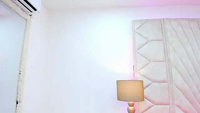 Snapshot of Derek_and_Skarlet chatting on October 12, 2025, 4:06 pm Derek and Skarlet online show from October 12, 2025, 4:06 pm