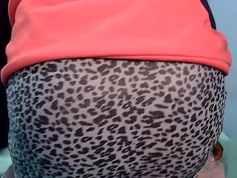 Snapshot of medinahswee chatting on October 7, 2025, 3:47 am medinahswee online show from October 7, 2025, 3:47 am