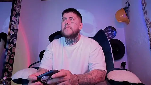 Ash gusbig online show from September 12, 2025, 4:45 am