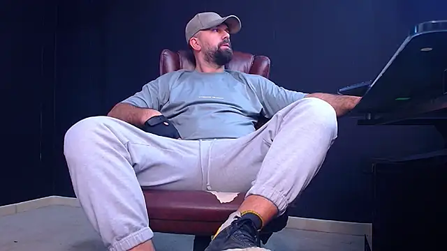 JackEthann online show from October 1, 2025, 4:29 am