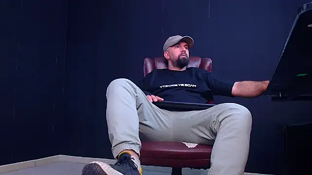 JackEthann online show from October 3, 2025, 4:53 am