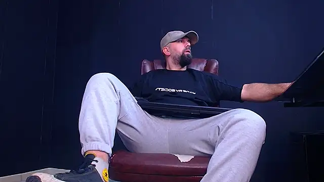 JackEthann online show from October 4, 2025, 5:16 am