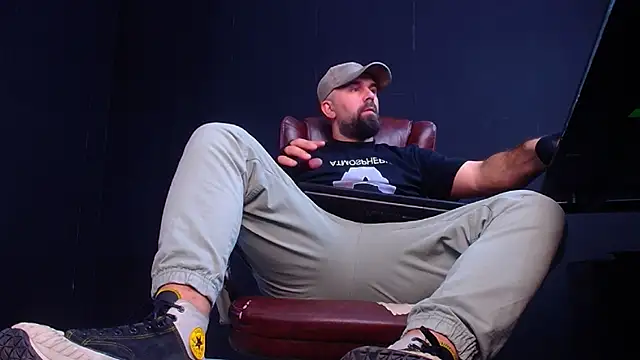 JackEthann online show from October 13, 2025, 5:07 am