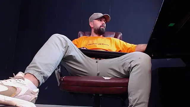 JackEthann online show from October 21, 2025, 4:24 am