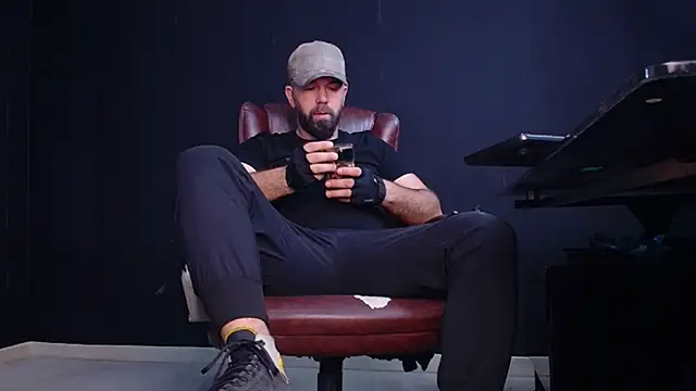 JackEthann online show from October 27, 2025, 5:44 am