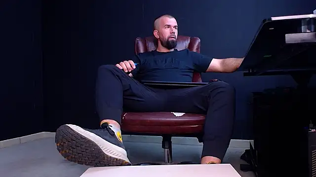 JackEthann online show from November 5, 2025, 5:29 am