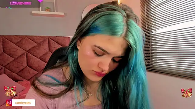 cattaleya    online show from December 15, 2024, 1:22 pm