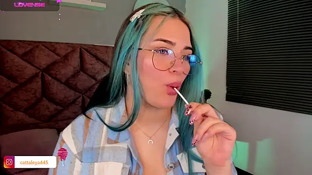 cattaleya    online show from January 10, 2025, 3:07 am