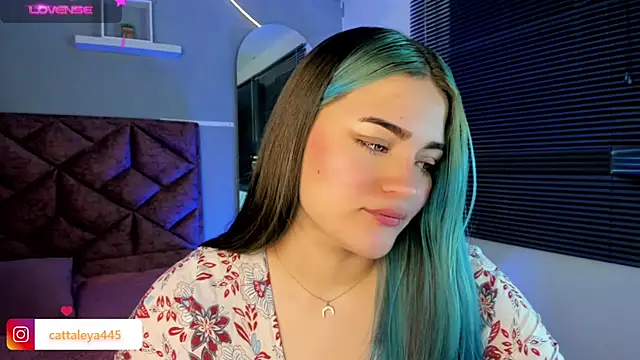 cattaleya    online show from January 11, 2025, 3:23 am