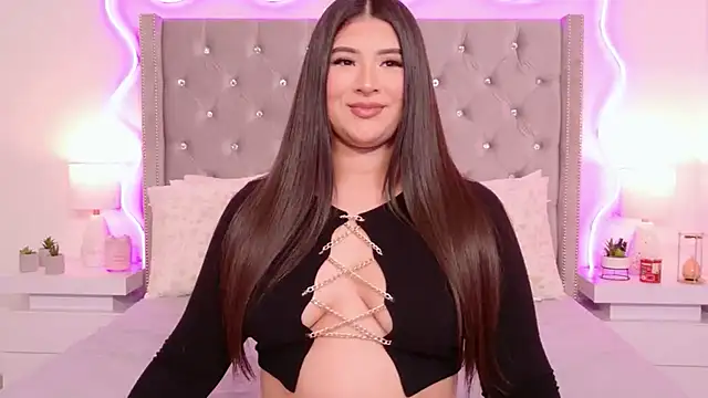 JuliaSUMMERS2022 online show from November 12, 2025, 1:50 am