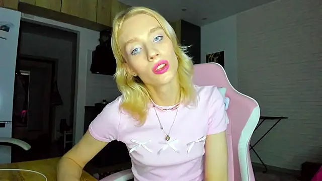  Alice Kitty online show from January 14, 2026, 12:00 pm