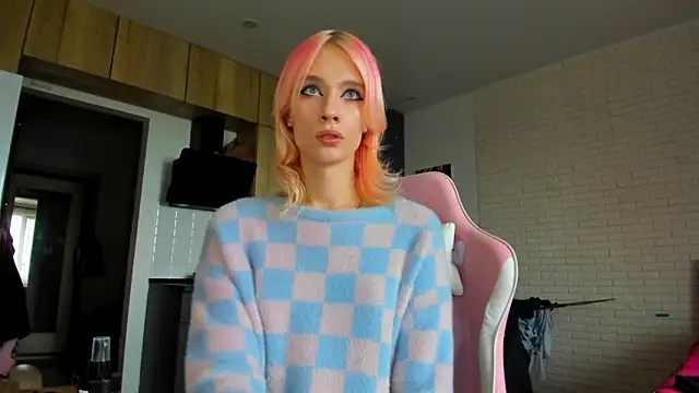  Alice Kitty online show from June 18, 2026, 9:14 am