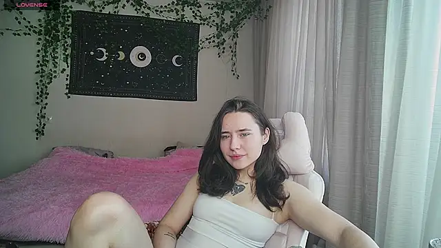 Aurora workerr online show from October 20, 2025, 7:42 am