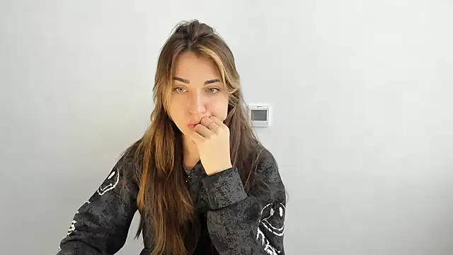 Summmmersky online show from February 26, 2025, 9:53 am