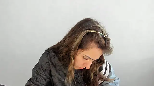 Summmmersky online show from March 7, 2025, 2:45 pm