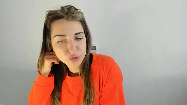 Summmmersky online show from March 9, 2025, 2:21 pm