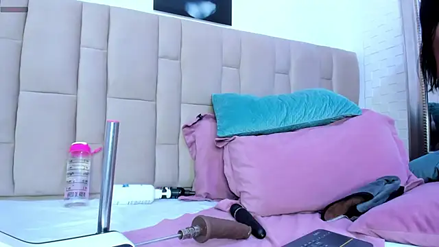 Abbyadams online show from January 11, 2025, 2:41 am