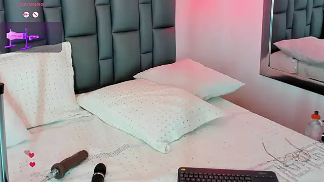 Abbyadams online show from November 8, 2025, 3:18 am